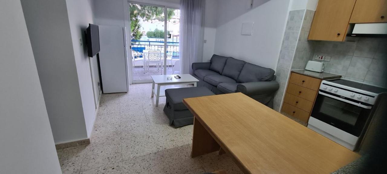 Latchi Area Apartments Luaran gambar