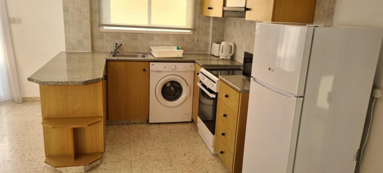 Latchi Area Apartments Luaran gambar