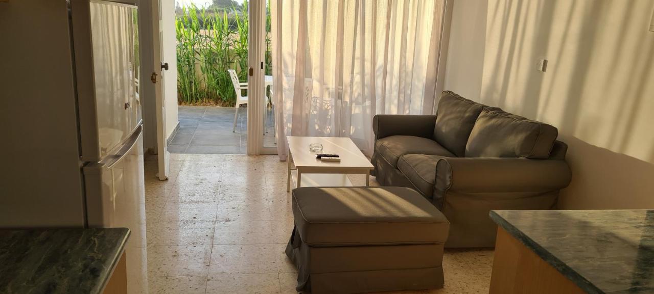 Latchi Area Apartments Luaran gambar